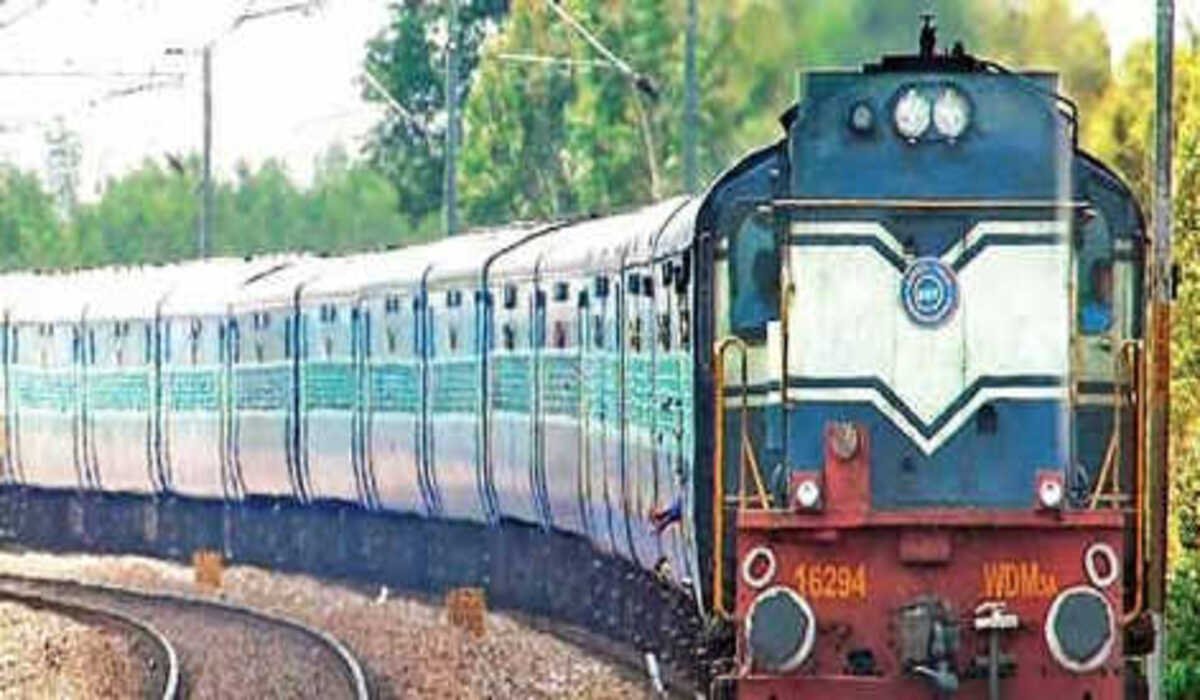 Train Cancellation: यात्रियों कृपया ध्यान दें, भारतीय रेलवे ने इन स्टेशनों से जाने वाली कई ट्रेनों को रद्द किया, देखें पूरी सूची